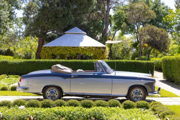 Mercedes-Benz 220 SE Cabriolet "Pontón"