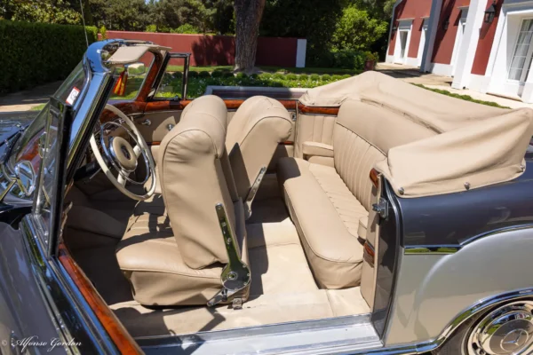 Mercedes-Benz 220 SE Cabriolet "Pontón"