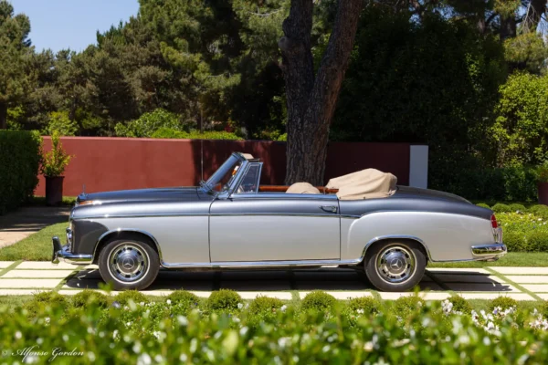 Mercedes-Benz 220 SE Cabriolet "Pontón"