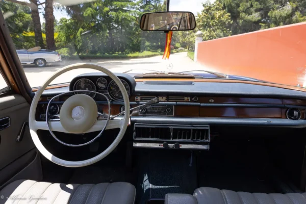 Mercedes-Benz 280 SE Berlina