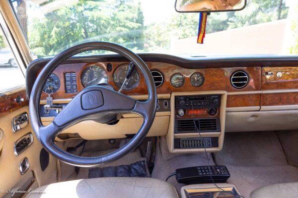 Rolls-Royce Silver Wraith Limousine