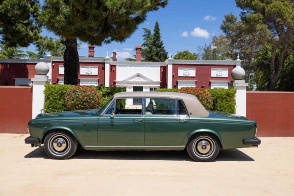 Rolls-Royce Silver Wraith Limousine